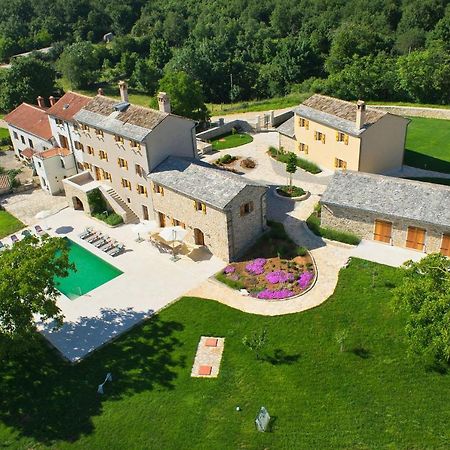 Villa Poropati, Groznjan, Istria - Luxury Countryside Estate For Up To 19 Persons - Large Pool Of 80M2 With Kids Section Exterior foto